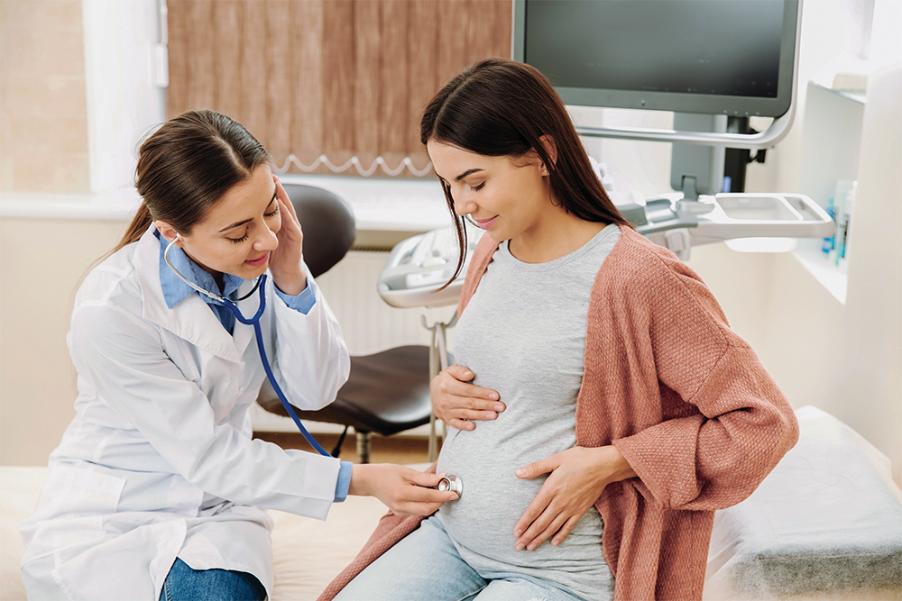 Pregnant woman getting a prenatal checkup